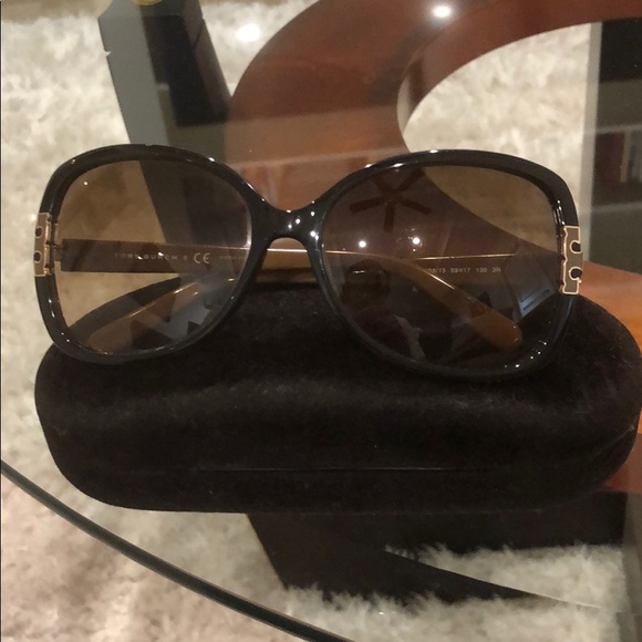 Tory Burch Designer Sunglasses - Picture 1 of 8
